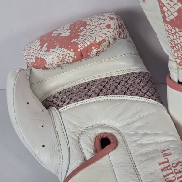 photo 2025 10 19 15 00 32 2 (سایت کیسه بوکس)